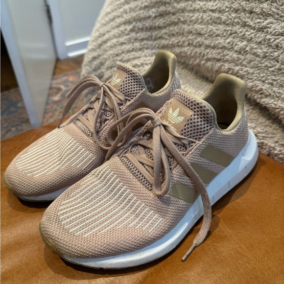 Adidas Swift Running Shoe (Like New) - Picture 3 of 6